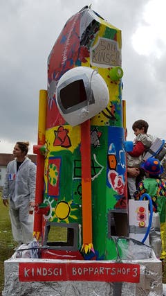 Natürlich hatten die Astronauten ihre Rakete mit dabei.