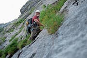 Ueli Amstad unterwegs im Klettersteig Fürenalp. (Bild: Corinne Glanzmann (Engelberg, 4. Juli 2018))
