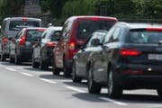 Viel Verkehr gibt es immer wieder zwischen Engelberg und Stans, wenn sich die Touristen auf dem Rückweg befinden. (Bild: Dominik Wunderli)
