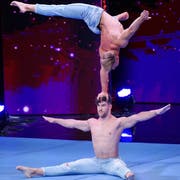 Raffael Koch (unten) und Niels Fluder während ihres grossen Auftritts im Fernsehen. (Bild: TVNOW/Stefan Gregorowius)