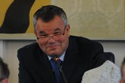 Seit seinem 57. Geburtstag sitzt Peter Tresch als Landratspräsident auf dem höchsten Platz im Urner Landratssaal. (Bild: Urs Hanhart (Altdorf, 20. Juni 2018))