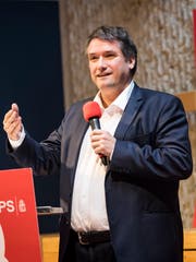 Parteipräsident Christian Levrat kommt unterstützend zur Nominationsversammlung der SP Uri. (Bild: Jean-Christophe Bott/Keystone)