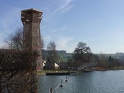 Der neue Aussichtsturm aus Holz soll im Strandbad von Sursee stehen. (Visualisierung PD)