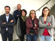 Da waren sie noch zu fünft: Martin Reinhard (ganz links) tritt wegen Wegzugs aus der Schulbehörde mit Präsidentin Renata Franciello (2. v. r.) zurück. (Bild: PD)