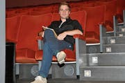 Der Lungerer Animationsfilmer Beni Morard im Bourbaki-Kino. (Bild: Matthias Piazza (Luzern, 19. September 2018))
