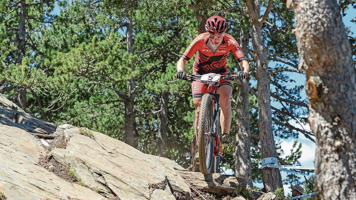 MOUNTAINBIKE: Linda Indergand erneut an vorderster Front ...