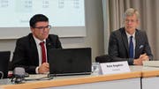 An der Pressekonferenz von Mittwochvormittag: der städtische Finanzchef Reto Angehrn und Stadtpräsident Anders Stokholm. (Bild: Stefan Hilzinger)