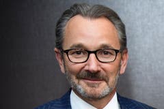 Der CVP-Politiker Raymond Loretan ist Ex-SRG-Präsident und mittlerweile Präsident der Klinikgruppe Swiss Medical Network. Amherd sitzt bei der Klinikgruppe im Verwaltungsrat.