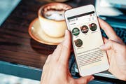 Wohl schon nächsten Monat darf das Casino Luzern online Spiele aufschalten: Blick auf ein Handy mit der Vorführversion des neuen Onlinecasinos. (Bild: PD/Grand Casino Luzern)