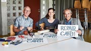 Haben über ein gemeinsames Anliegen zusammengefunden: Erich Stör, Andrea Suter und Kurt Egger eröffnen in Aadorf, Eschlikon und Münchwilen je ein Repair Café. (Bild: Roman Scherrer)