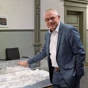 Renzo Andreani vor einem Modell von Herisau. (Bild: Alessia Pagani)