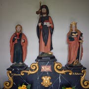 Im Inneren stehen die Figuren der Heiligen Johannes des Evangelisten, Jost und Katharina. (Bild: Andreas Faessler)