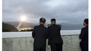 Dieser Videostill von Nordkoreas Staatsfernsehen KRT soll Machthaber Kim zeigen, wie er den Raketenstart beobachtet.