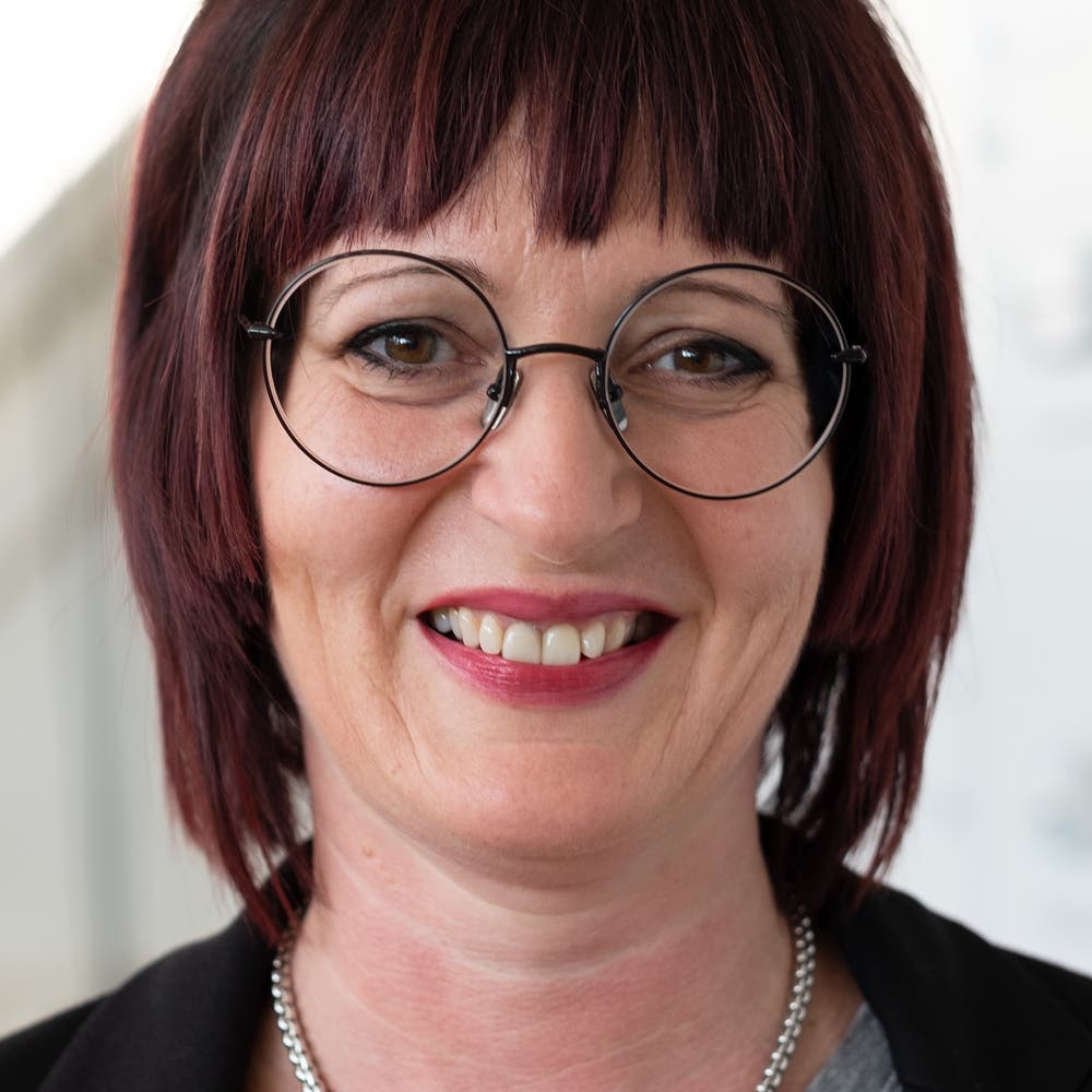 Andrea Schelbert-Kopp, Ibach, Elektro-Unternehmerin, 1973. Motivation: «Ich will Rahmenbedingungen mitgestalten, die eine Vereinbarung von Familie und Beruf ermöglichen und so aktive, fachkundige Frauen im Arbeits- und Politikprozess behalten.»