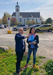 Gewa-Organisator Thomas Gut und Messeleiterin Jasmin Köstli auf dem Bärenplatz. (Bild: PD)