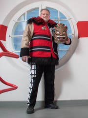 Der Hergiswiler Reiner Christen mit dem Maori-Gwändli. So gingen die Lopper-Gnomen im vergangenen Jahr an die Fasnacht. (Bild: Boris Bürgisser, Hergiswil, 21. Februar 2019)