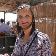 Sie wirkt um Jahre jünger: Bice Curiger ganz entspannt im Juli 2018 in der Camargue. (Bild: Anna Polke)