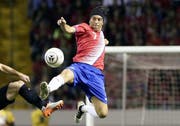 Der costa-ricanische Mittelfeldspieler Christian Bolaños wird im letzten Gruppenspiel gegen die Schweiz nochmals alles geben – auch wenn er und seine Teamkollegen danach sicher die Heimreise antreten müssen. (Bild: Jeffrey Arguedas / Keystone)