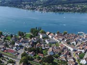 Steckborn von oben: Laut Stadt würde sich das Gebiet hinter dem Bahnhof für eine Nachverdichtung eignen. (Bild: Olaf Kühne)