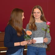 Die beiden Siegerinnen: Valeria Honold (links) und Julia Schmidli (rechts). (Bild: David Grob)