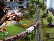 Basteln kann man ewig: Eine Modelleisenbahnanlage ist nie fertig gebaut.