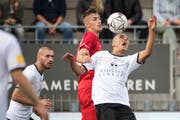 Magnus Breitenmoser (vorne) vom FC Wil gegen Aldin Turkes. (Bild: Michel Canonica)