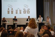 An der Kanti Wattwil wurde rege diskutiert. (Bild: Julia Engel)