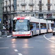 Um künftig auf die 1er-Linie umzusteigen, müssen Passagiere von Buchrain eine vierspurige Strasse überqueren und längere Fahrzeiten in Kauf nehmen. (Bild: Manuela Jans-Koch)