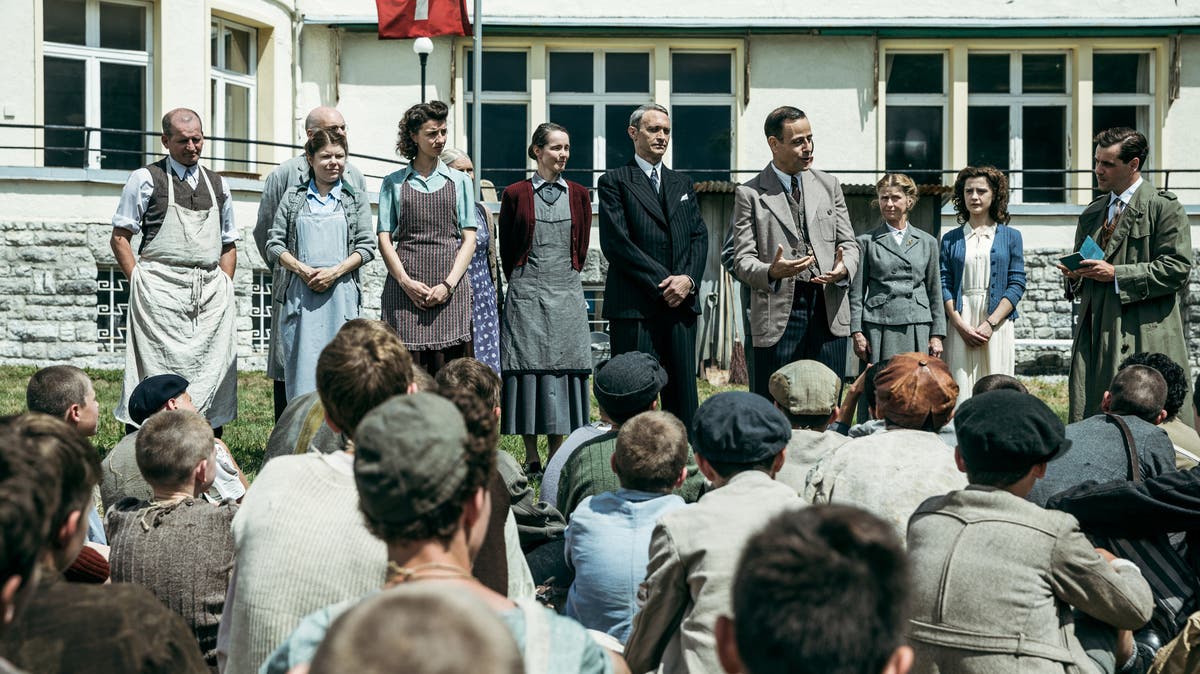 Die neue SRF-Serie «Frieden» wird geradezu gefeiert ...