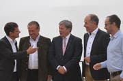 Sie stellten die geplante Studie zu den drei Skigebieten vor (von links): Markus Ettlin-Niederberger (Sportbahnen Melchsee-Frutt), Hanspeter Wenger (Bergbahnen Meiringen-Hasliberg AG), Volkswirtschaftsdirektor Daniel Wyler, Projektleiter und alt Regierungsrat Niklaus Bleiker und Norbert Patt (Bergbahnen Engelberg-Trübsee-Titlis AG). (Bild: Franziska Herger (Melchsee-Frutt, 14. September 2018))