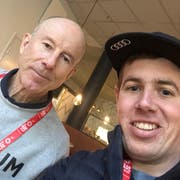 Pascal Schönenberger (rechts) mit Ingemar Stenmark, dem erfolgreichsten Skifahrer der Weltcup-Geschichte. (Bild: PD)