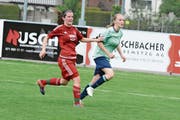 Nicole Scherrer (links) erzielte vom Elfmeterpunkt aus den einzigen Bütschwiler Treffer. (Bild: Beat Lanzendorfer)