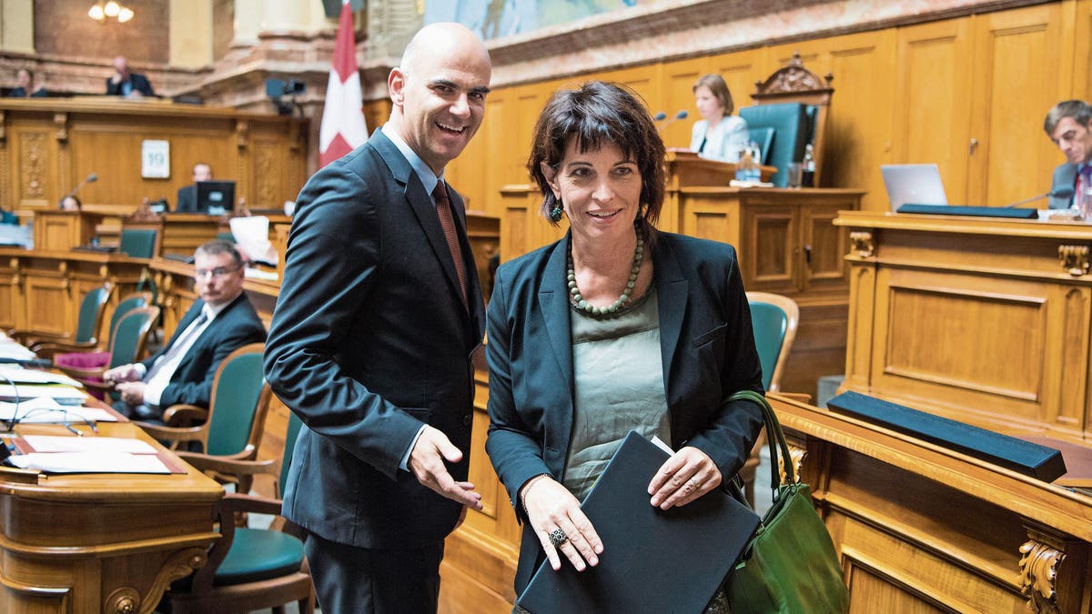 VORSORGE: Doris Leuthard gegen Alain Berset | Luzerner Zeitung
