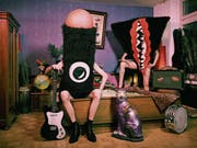 Plüschig und provokativ: The Sex Organs ziehen mit ihren Kostümen eine lustig-bizarre Show ab. (Bild: PD)