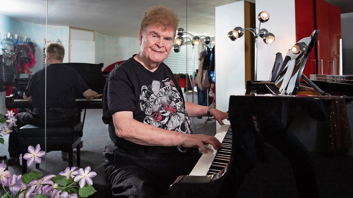 Millionär Peter Buser musiziert in St.Urban: Der Lebemann ...