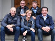Dominik Joos (hinten links) hat am Mittwoch seine vier Mitstreiter Jürg Schumacher aus Märstetten, Sascha Stauffer aus Sulgen, Raphaela Hug aus Sommeri und Peter Mathis aus Schönenbaumgarten bei sich in Amriswil empfangen. Wo genau, das bleibt noch geheim. (Bild: Manuel Nagel)