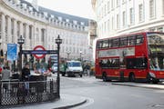 Die renommierte Regent Street im Herzen von London. Hier überfielen motorisierte Täter ein Edeluhren-Geschäft. (Bild: Oli Scarff/Getty)