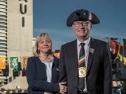 Thomas Kathriner und Frau Bernadette vor der Braui Hochdorf. Bild: Pius Amrein, 13. Februar 2019)
