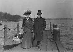 Spaziergang an der Alster: Carl Spitteler im Jahr 1908 mit Tochter Anna in Hamburg. (Bild: Nachlass Carl Spitteler, Schweizerisches Literaturarchiv, Bern)