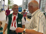 Er war gestern ein gefragter Mann: Projektleiter Jakob Knöpfel (links).