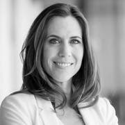 Susanne Wille ist seit 2001 bei SRF (Moderation «10vor10»). Sie ist Mitglied des News Projektteams, das sich mit der Entwicklung der Nachrichtensendungen befasst.
