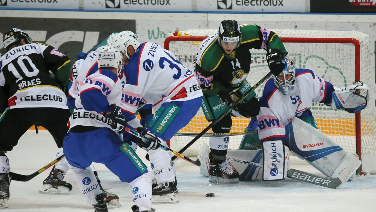 EISHOCKEY: Thurgauer Widerstand hält 30 Minuten | St ...