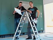 Thomas Häni und Bruno Meister begleiten den Schulhausneubau.