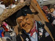 «Güggelipeter»-Maske am Krienser Fasnachtsumzug 2007. (Bild: Patrik Pauli (Kriens, 20. Februar 2007))
