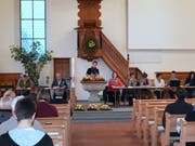 Elisabeth Niffeler führt noch als Vizepräsidentin durch die Versammlung in der evangelischen Kirche Schönholzerswilen. (Bild: Susanna Ribi)