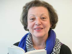 Die gebürtige Wienerin Regine Weingart feierte am Theater St.Gallen ihren Durchbruch im Musical Triumphe. Dann gründete sie mit ihrem Partner das Theater «Parfin de Siècle» am Mühlensteg. Zur Jahrtausendwende wurde sie Ehren-Föbine. (Bild: Urs Bucher)