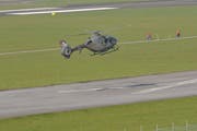 Dieses Bild gehört der Vergangenheit an: Ein Militärhelikopter landet auf dem Flugplatz Buochs. (Archivbild: NZ)