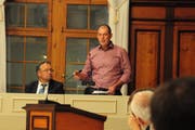 SVP-Gemeinderat Hans Eschenmoser wehrt sich gegen den Misstrauens-Antrag. (Bild: Sabrina Bächi)