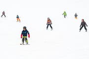 Junge Skifahrer am Skilift Vögelinsegg in Speicher. (Bild: Benjamin Manser/Januar 2016)