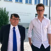 Gemeindepräsident Cornel Egger und Architekt Benjamin Saner.